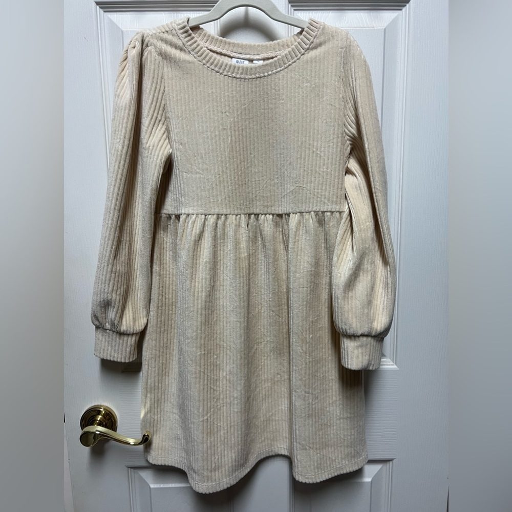 🌺2/$20 GAP NWOT cream velvet-feel dress.